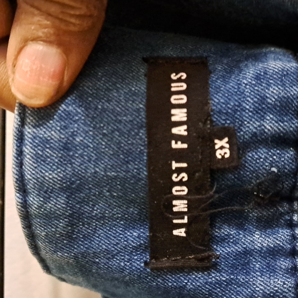 Jeans - Picture 3 of 3